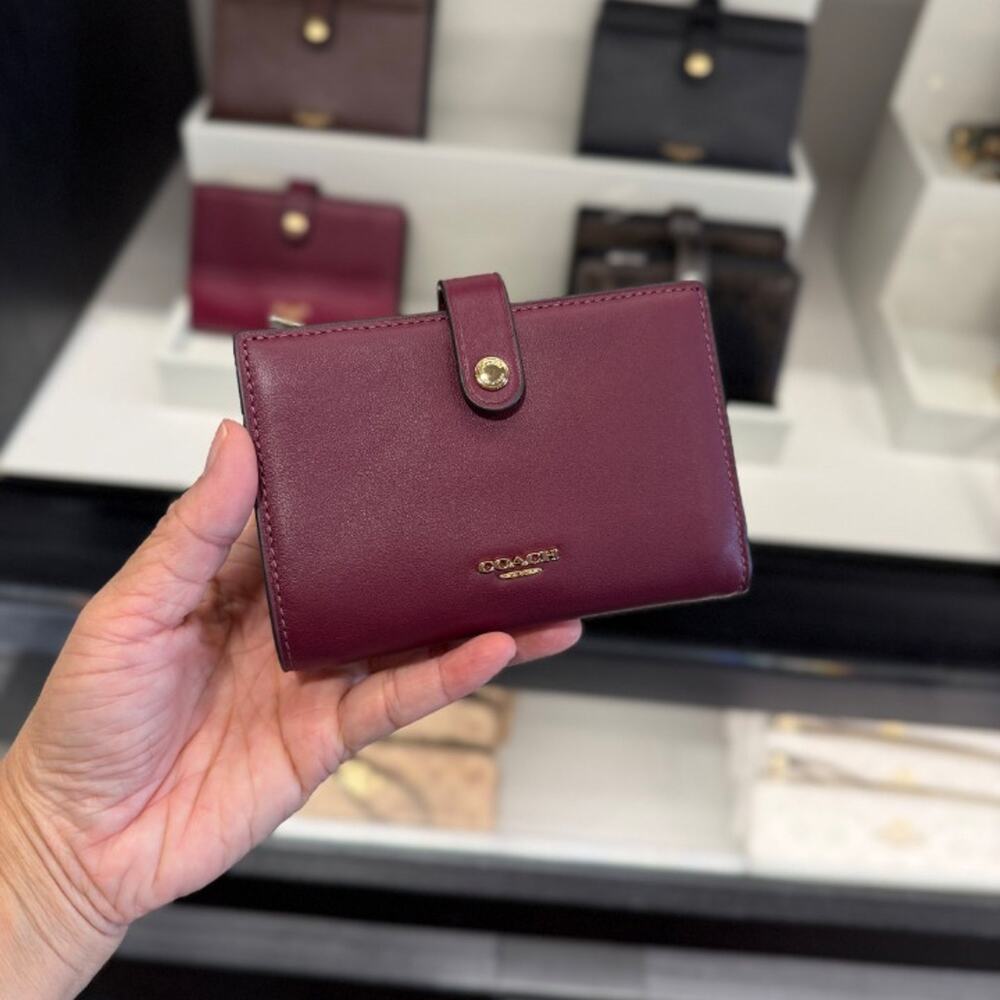 New‼️Coach 2-In-1 Wallet  CFK09 Dark Cherry
